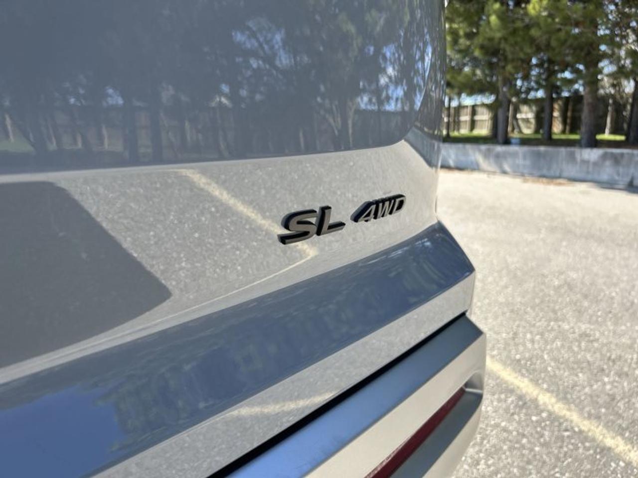 2025 Nissan Pathfinder SL 4WD | One owner | No accidents | Leather Seats Photo