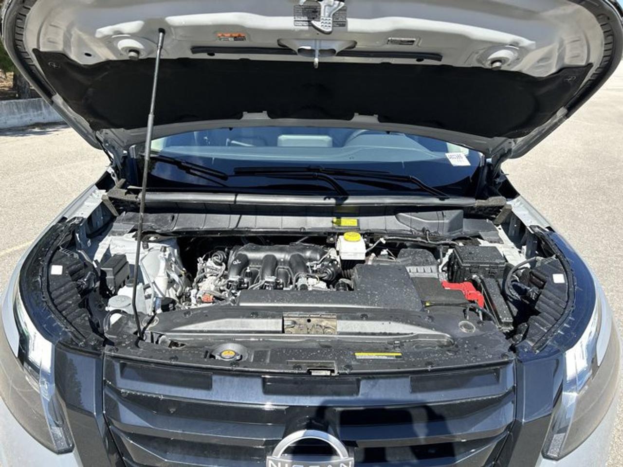 2025 Nissan Pathfinder SL 4WD | One owner | No accidents | Leather Seats Photo