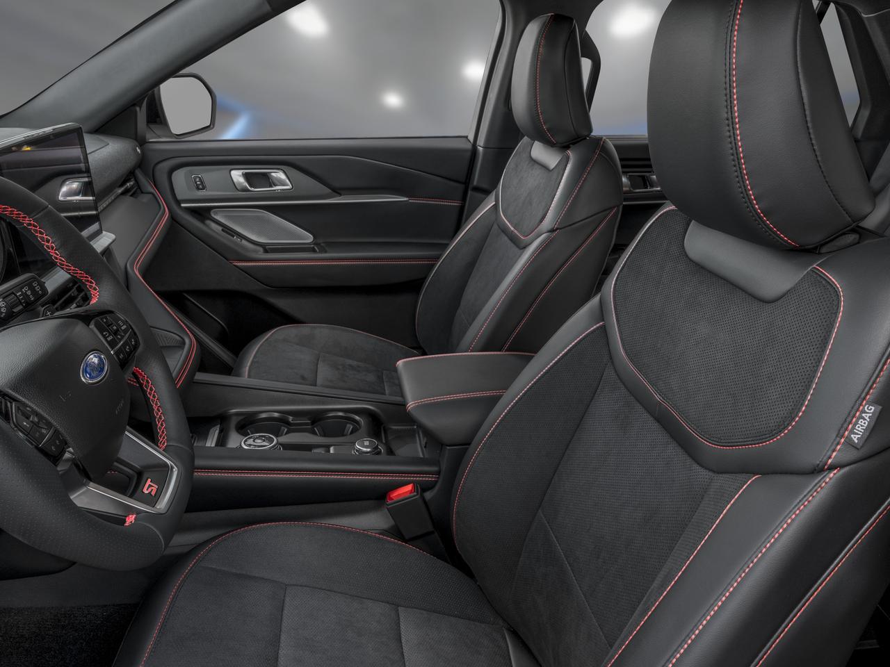 2026 Ford Explorer ST Photo