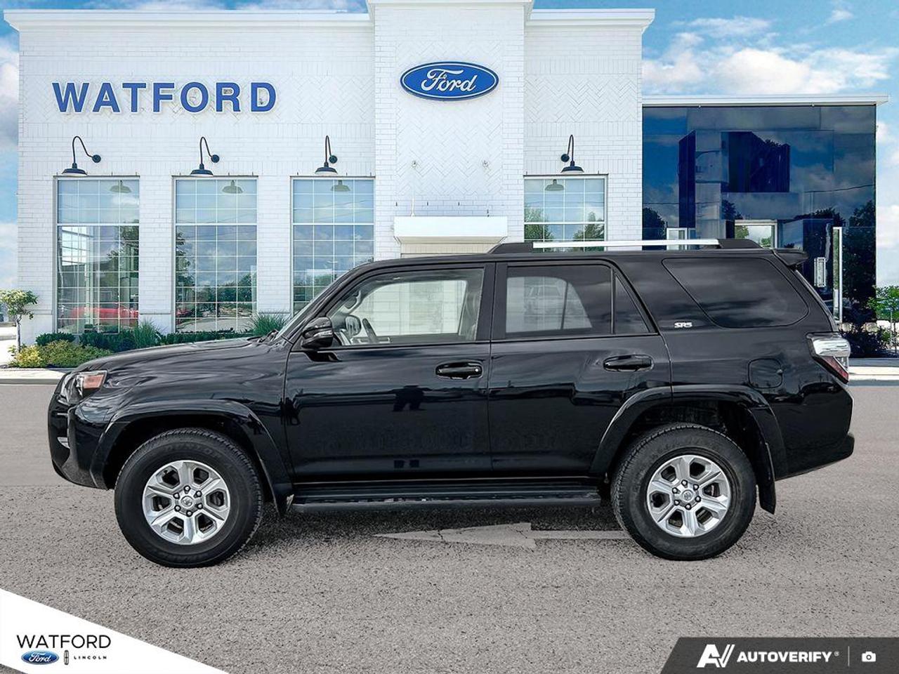 2023 Toyota 4Runner 4WD Photo2