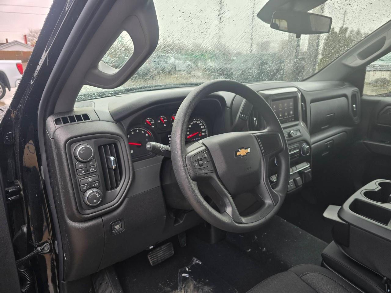 2026 Chevrolet Silverado 1500 Crew Cab Short Box 4-Wheel Drive Custom Photo3