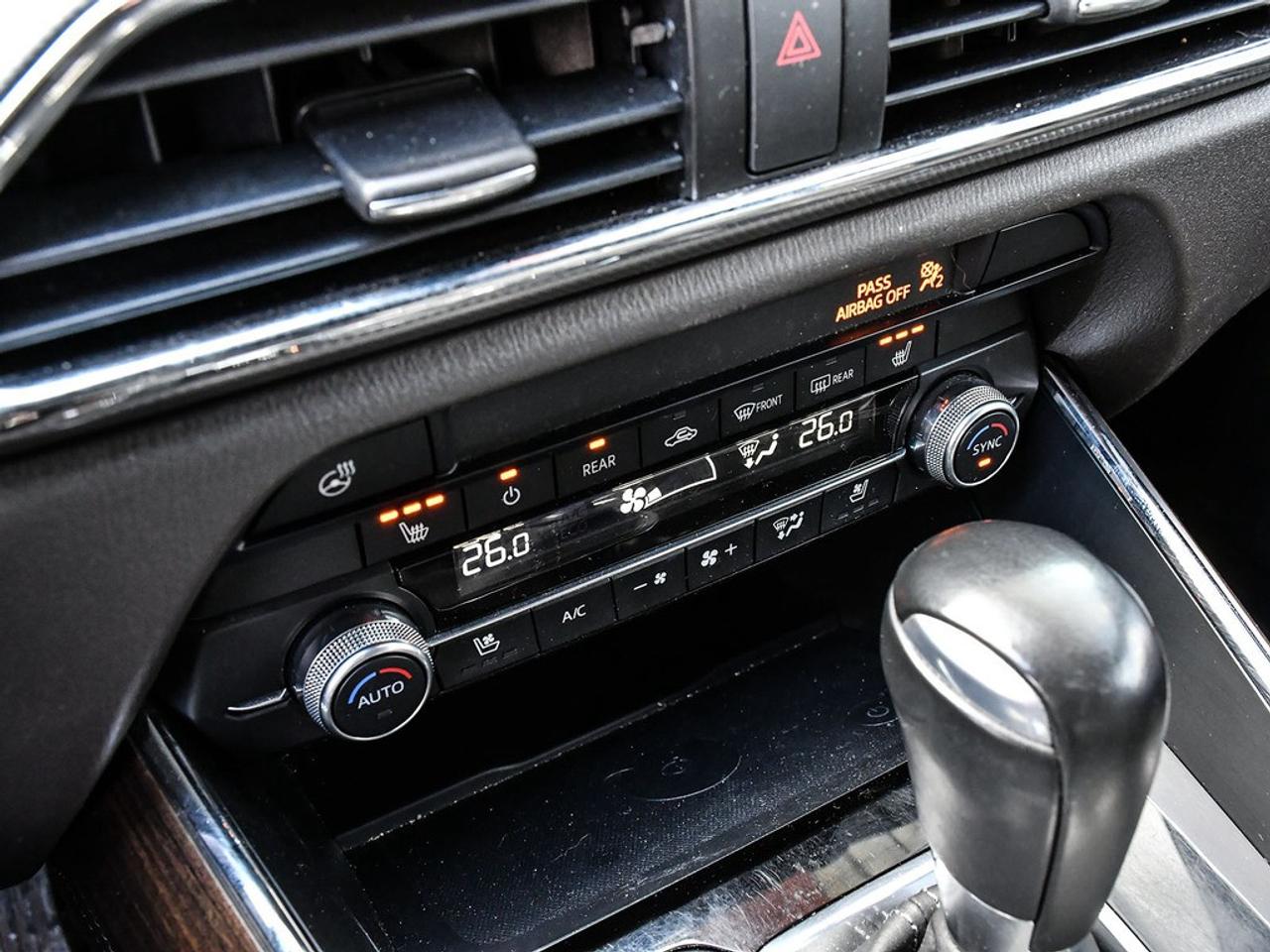 2022 Mazda CX-9 Signature AWD Photo