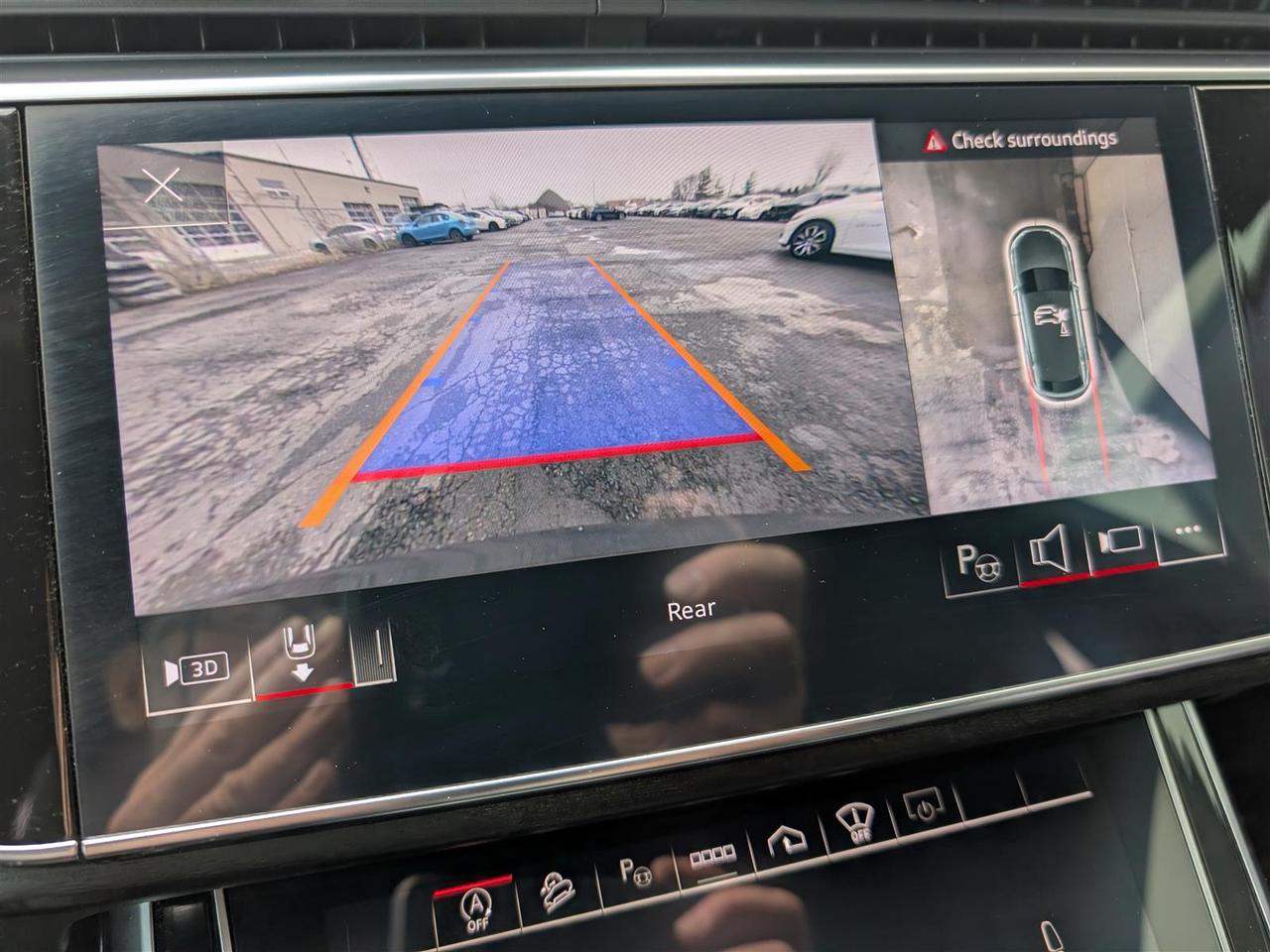 2023 Audi Q8 TECHNIK S-LINE - NAVI - PANO ROOF - TECH FEATURES Photo