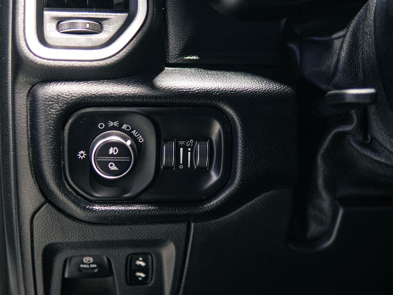 2019 RAM 1500 BIG HORN | 4X4 | 5.7 HEMI | LEVEL 2 | NAV | LUX PKG Photo