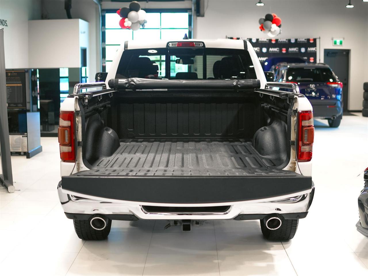 2019 RAM 1500 BIG HORN | 4X4 | 5.7 HEMI | LEVEL 2 | NAV | LUX PKG Photo