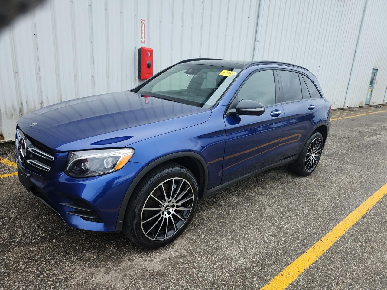 2018 Mercedes-Benz GLC 300 4MATIC | NO ACCIDENTS | 20 INCH RIMS | NAV | PANO | LTHR Photo2