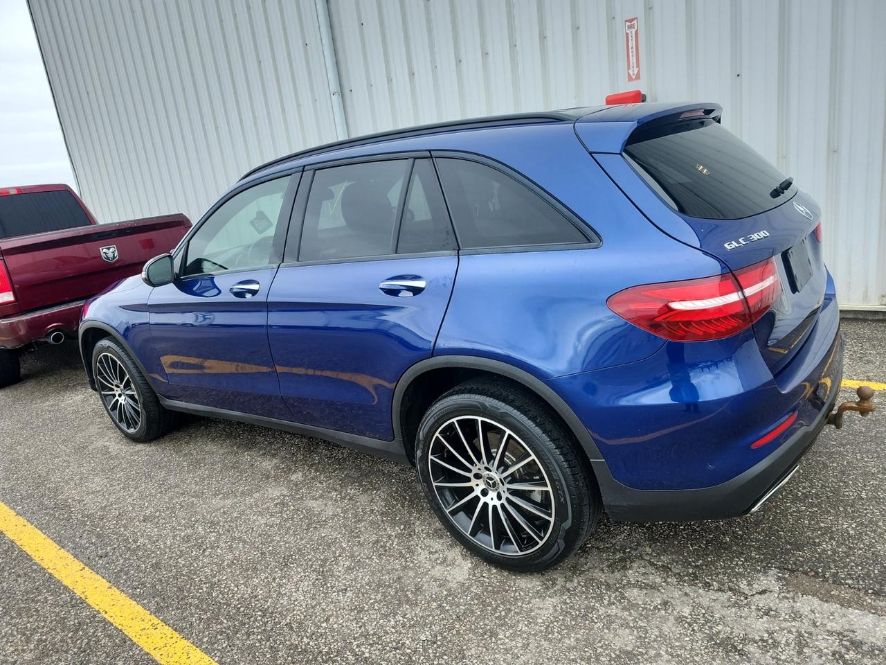 2018 Mercedes-Benz GLC 300 4MATIC | NO ACCIDENTS | 20 INCH RIMS | NAV | PANO | LTHR Photo