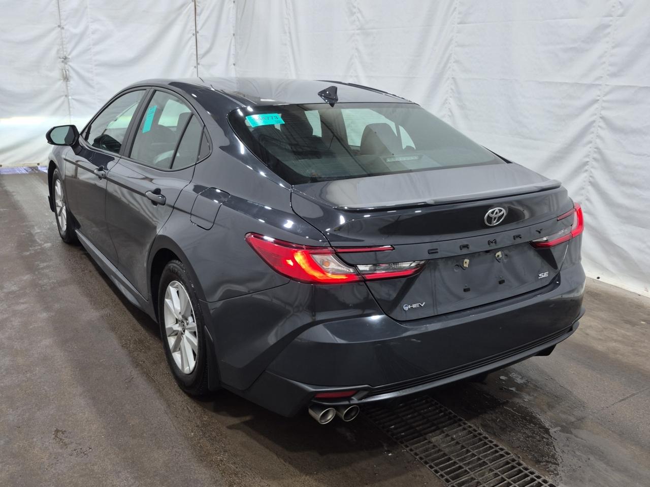 2025 Toyota Camry HYBRID SE | HYBRID | LEATHER | NO ACCIDENTS Photo