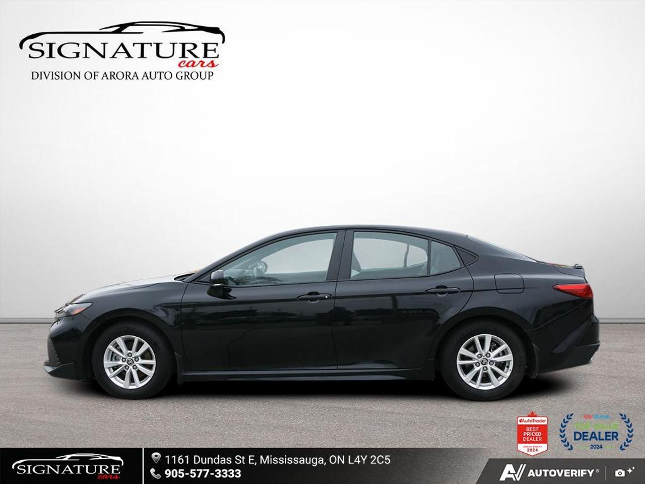 2025 Toyota Camry HYBRID SE No Accident Photo