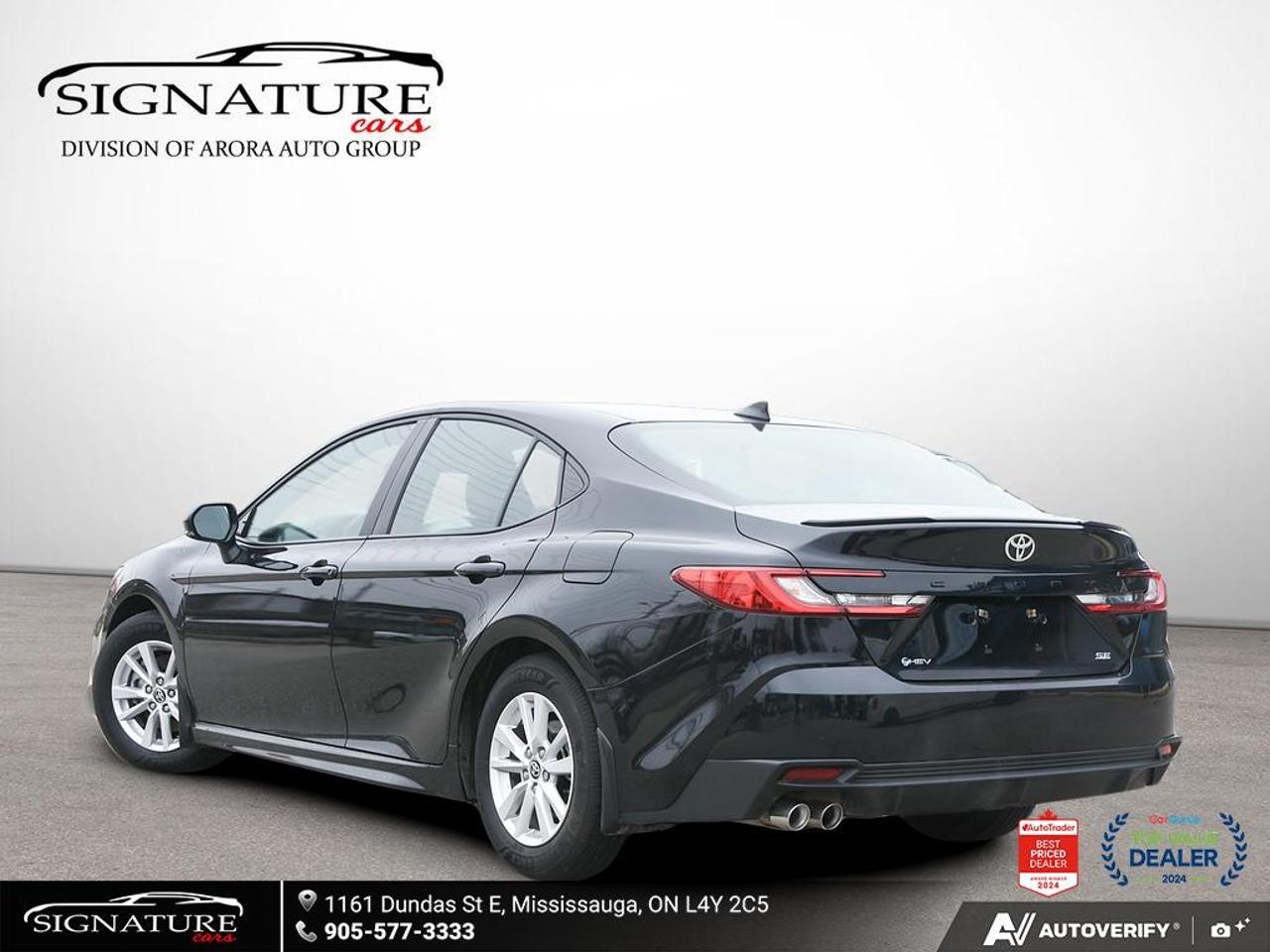 2025 Toyota Camry HYBRID SE No Accident Photo