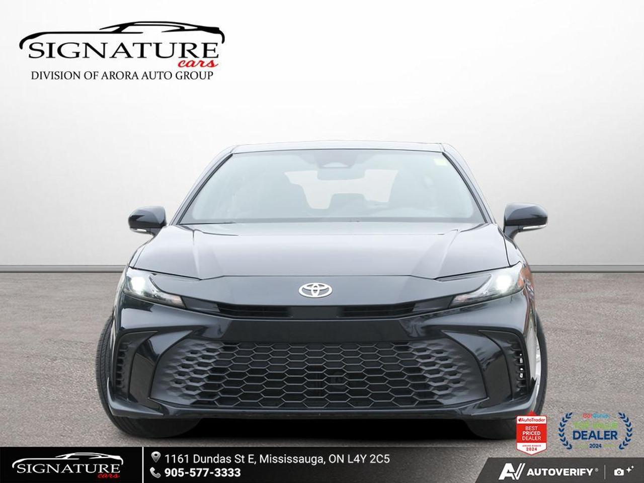 2025 Toyota Camry HYBRID SE No Accident Photo