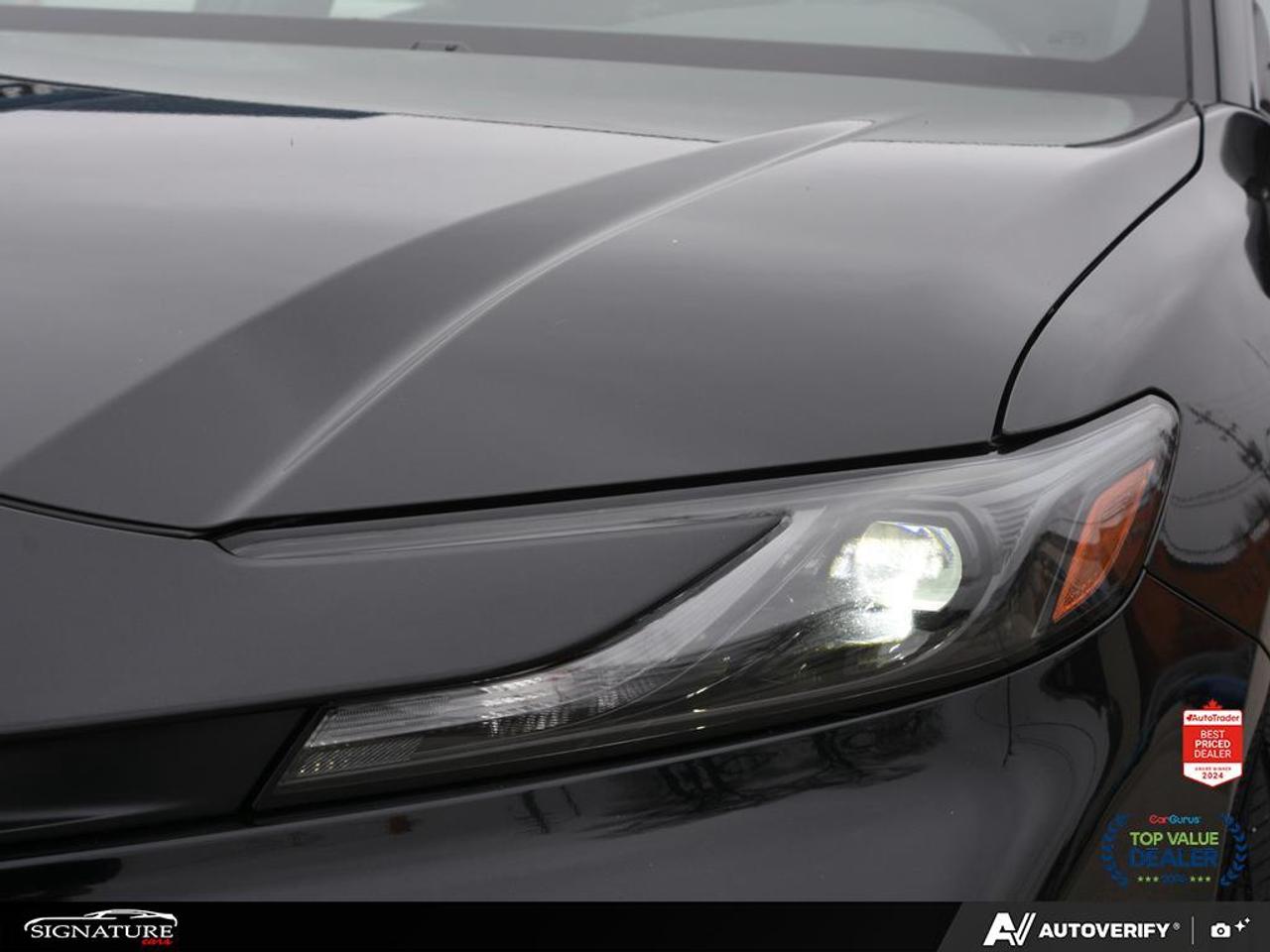 2025 Toyota Camry HYBRID SE No Accident Photo