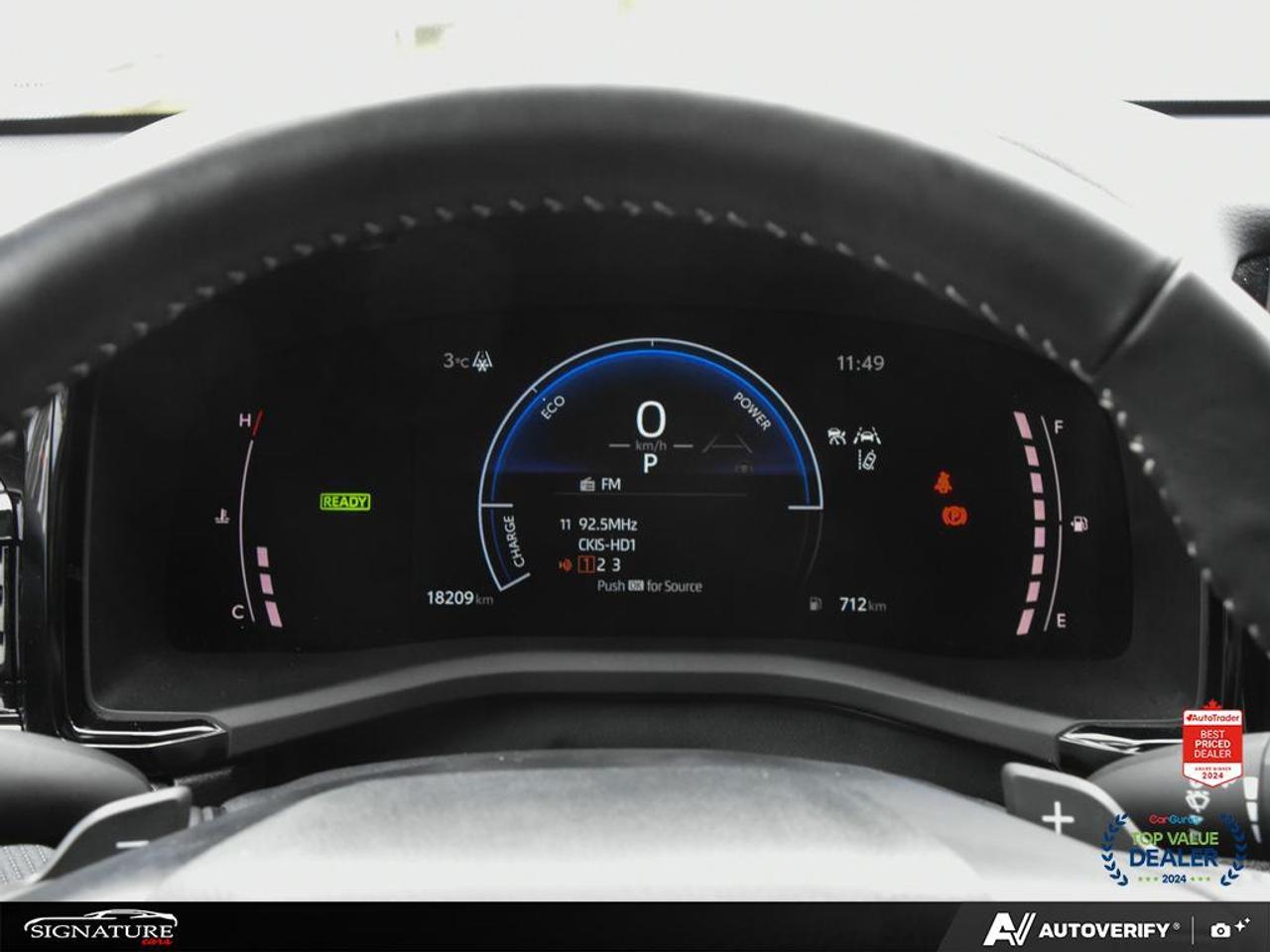 2025 Toyota Camry HYBRID SE No Accident Photo