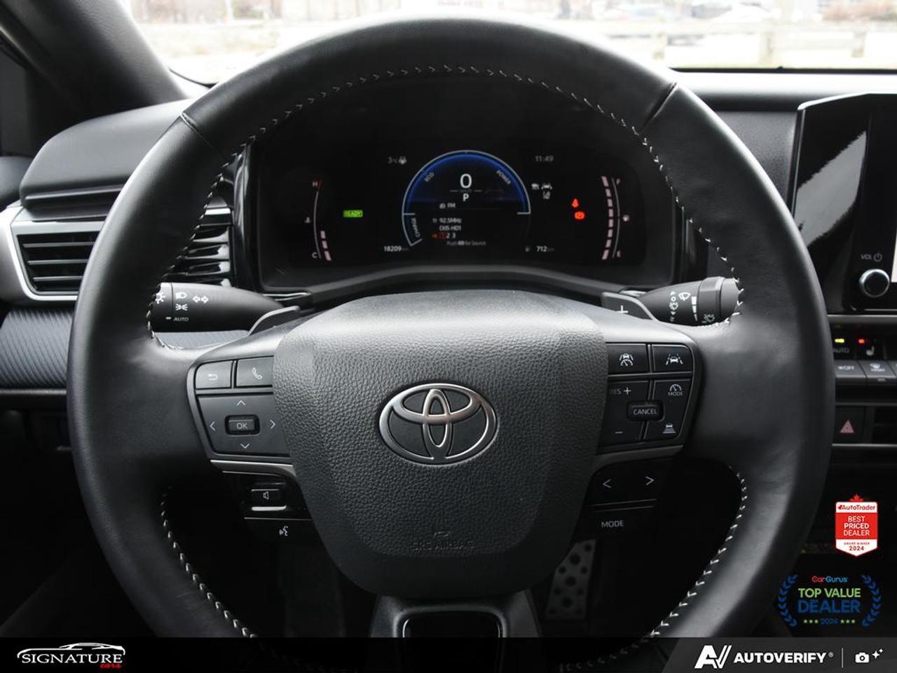 2025 Toyota Camry HYBRID SE No Accident Photo