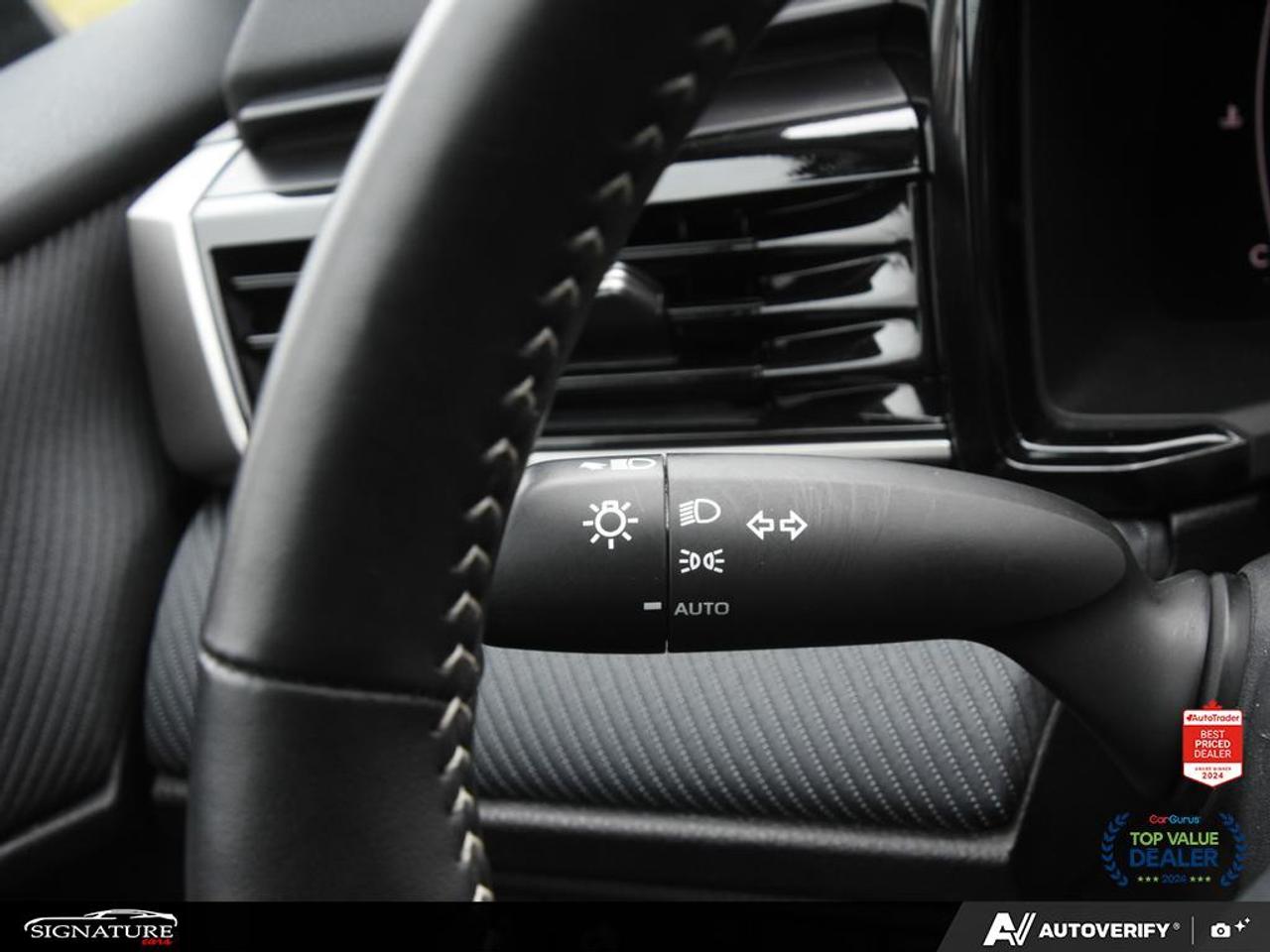 2025 Toyota Camry HYBRID SE No Accident Photo