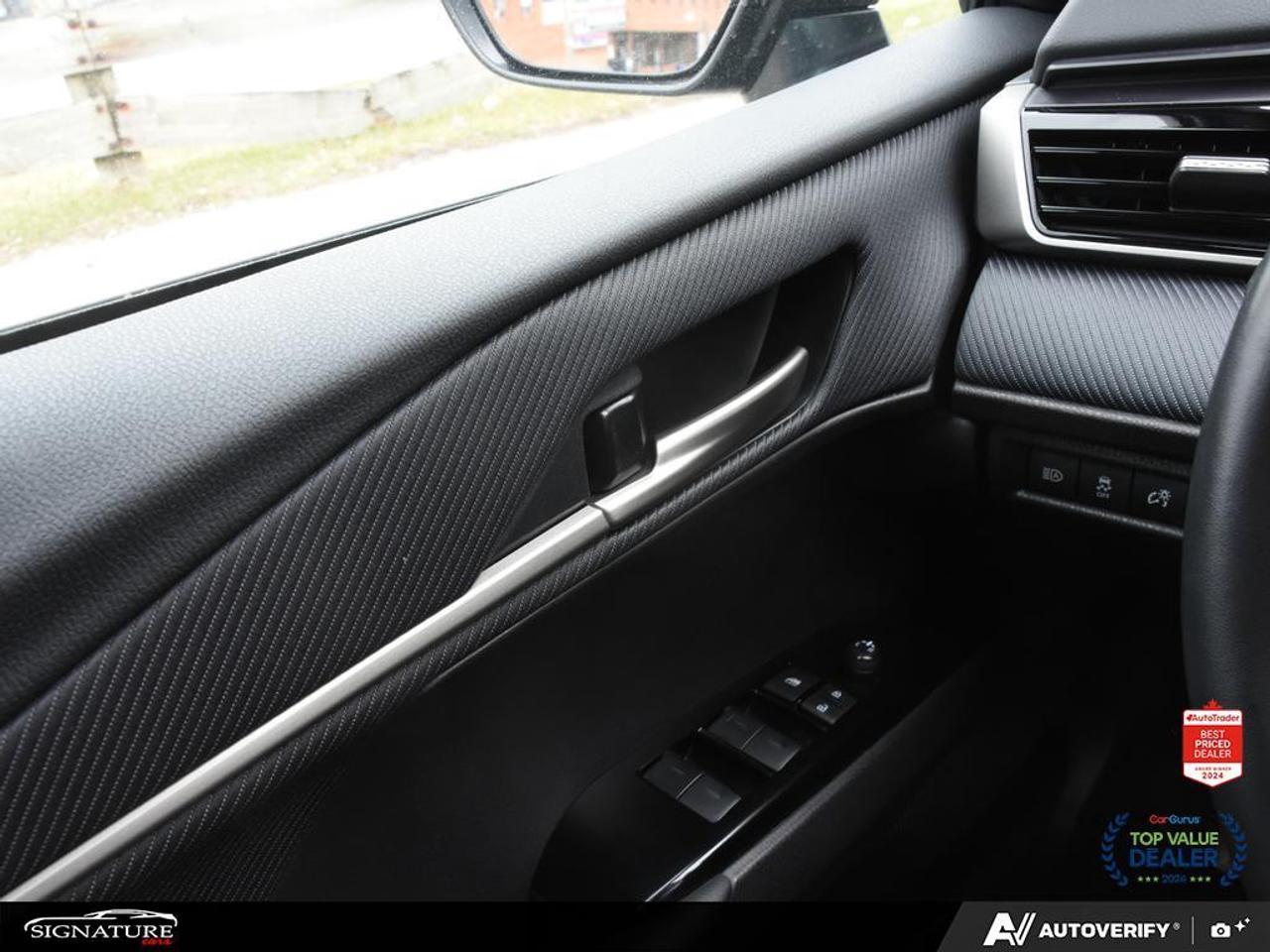 2025 Toyota Camry HYBRID SE No Accident Photo