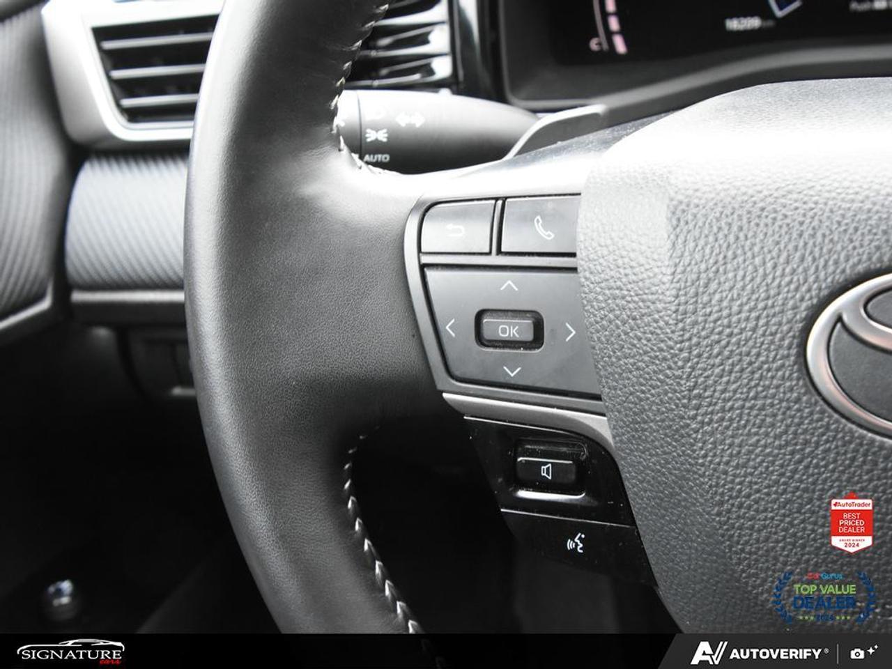 2025 Toyota Camry HYBRID SE No Accident Photo