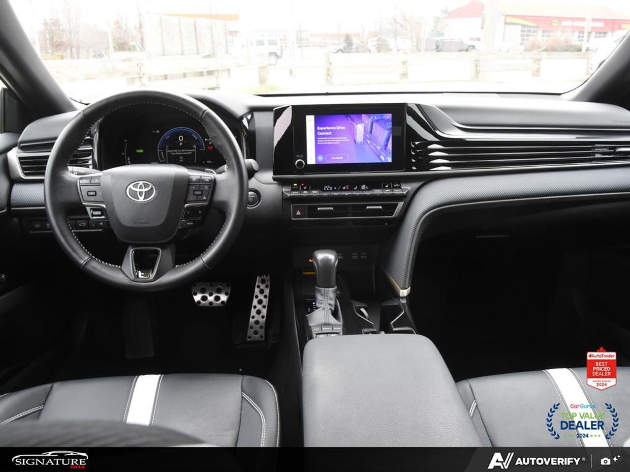 2025 Toyota Camry HYBRID SE No Accident Photo