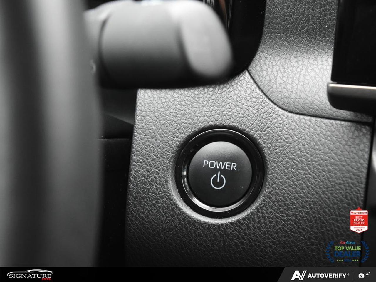 2025 Toyota Camry HYBRID SE No Accident Photo