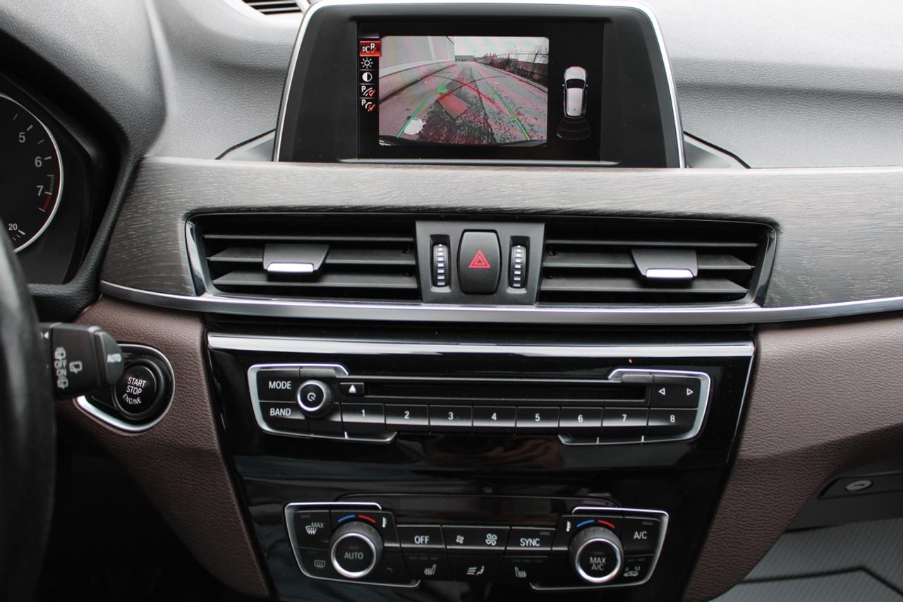 2016 BMW X1 xDrive28i Photo
