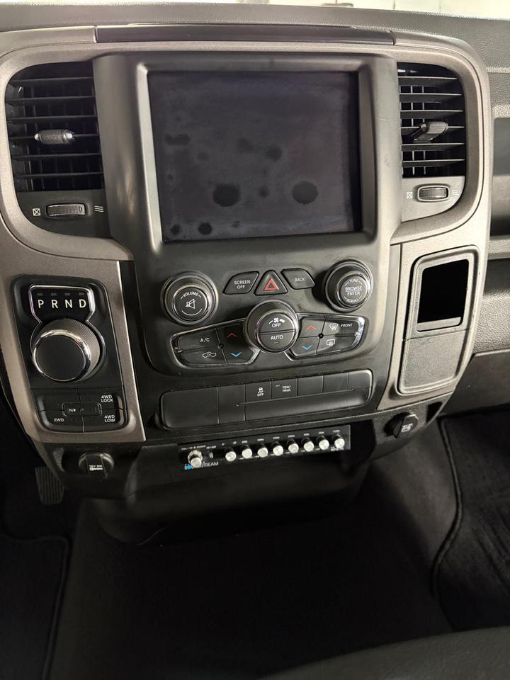 2020 RAM 1500 Classic EXPRESS Photo