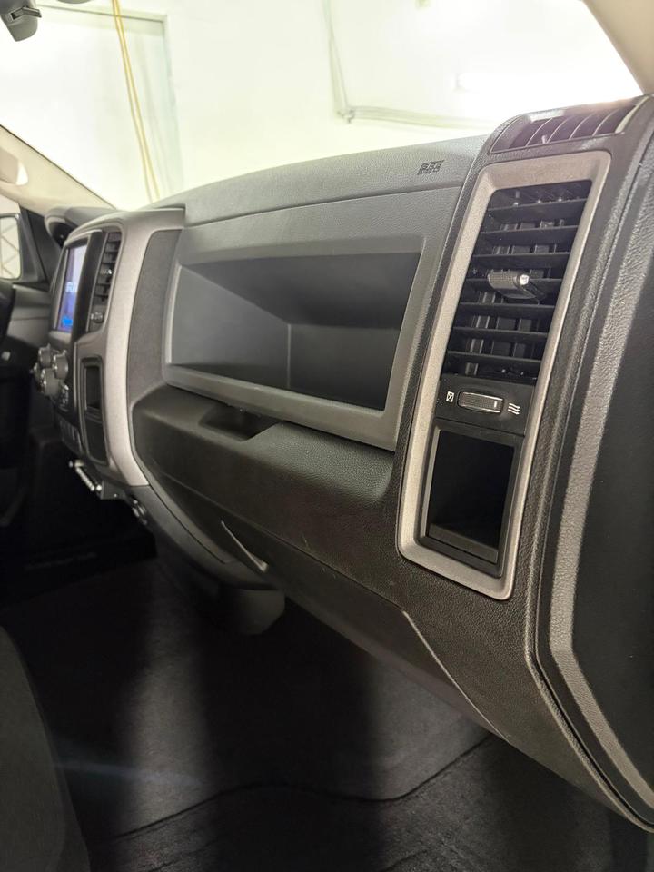 2020 RAM 1500 Classic EXPRESS Photo