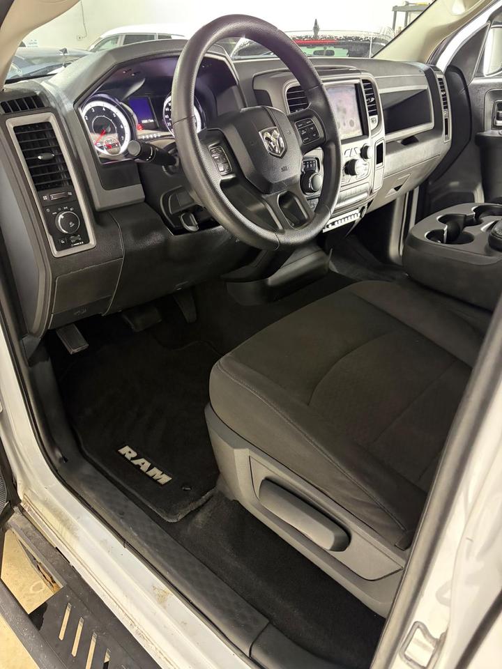 2020 RAM 1500 Classic EXPRESS Photo