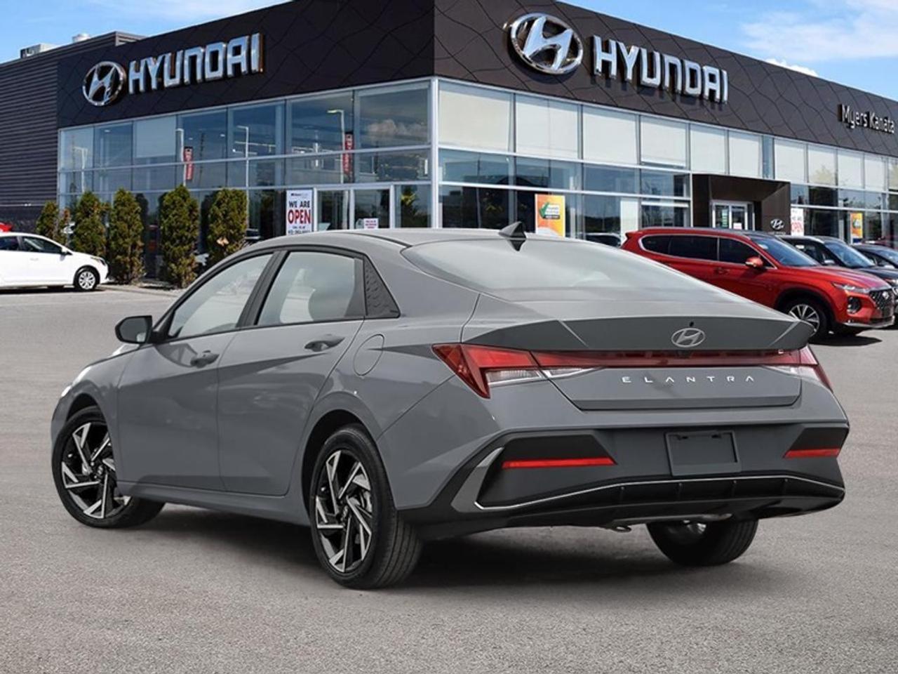2026 Hyundai Elantra Preferred w/Tech Pkg  - Sunroof - $104.12 /Wk Photo3