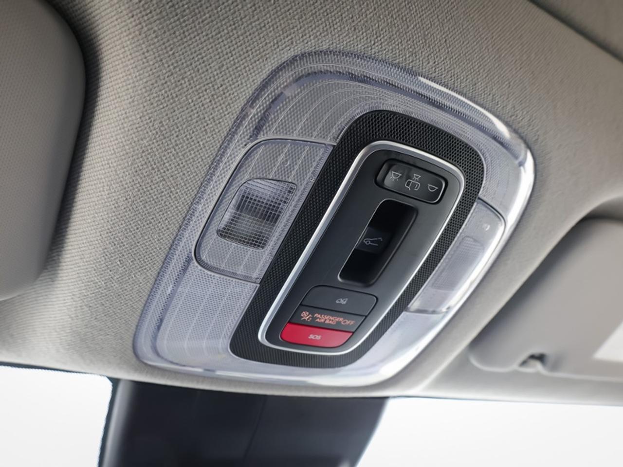 2024 Hyundai Elantra Preferred IVT  -  Heated Seats Photo