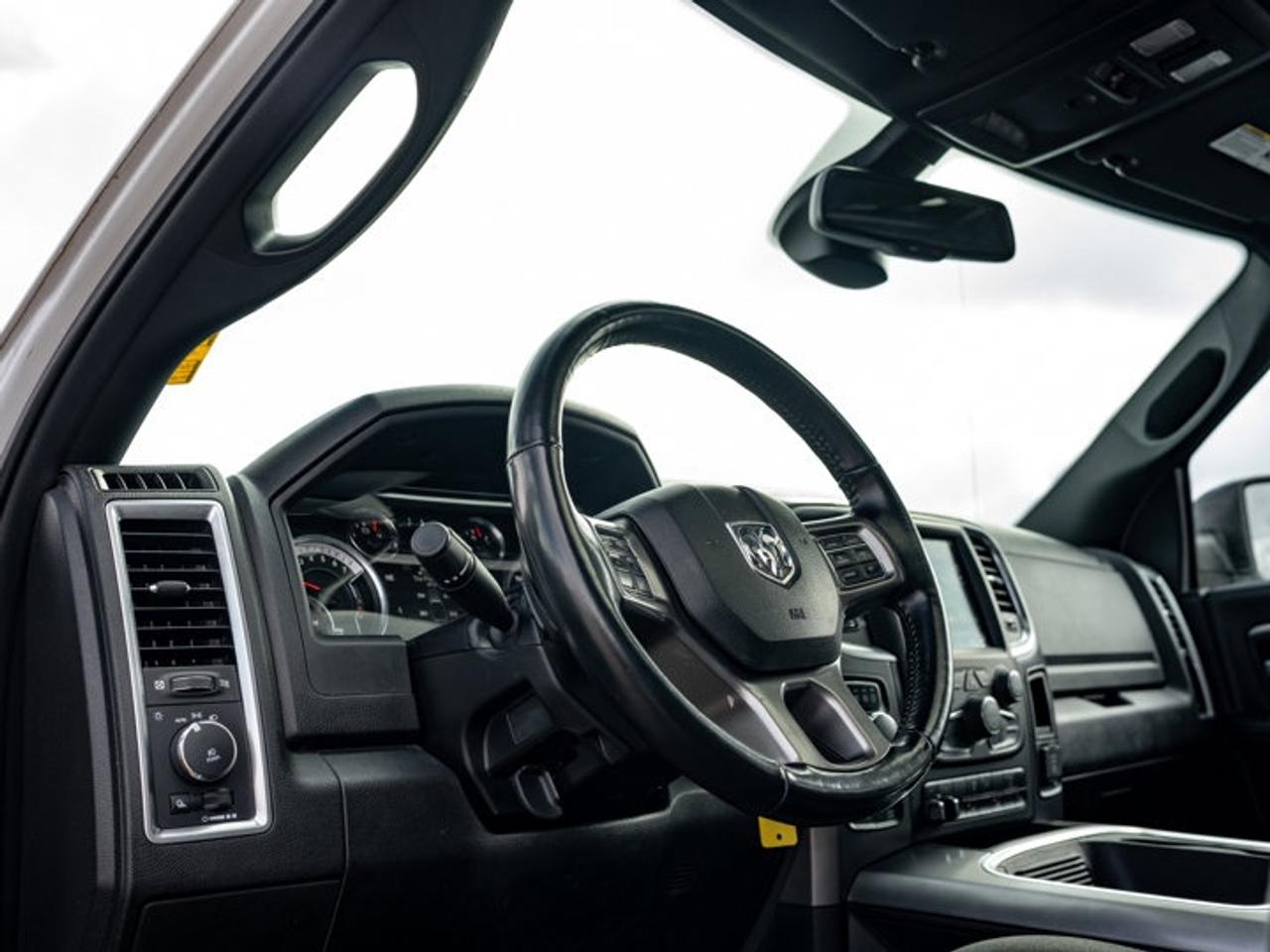 2021 RAM 1500 Classic WARLOCK Photo