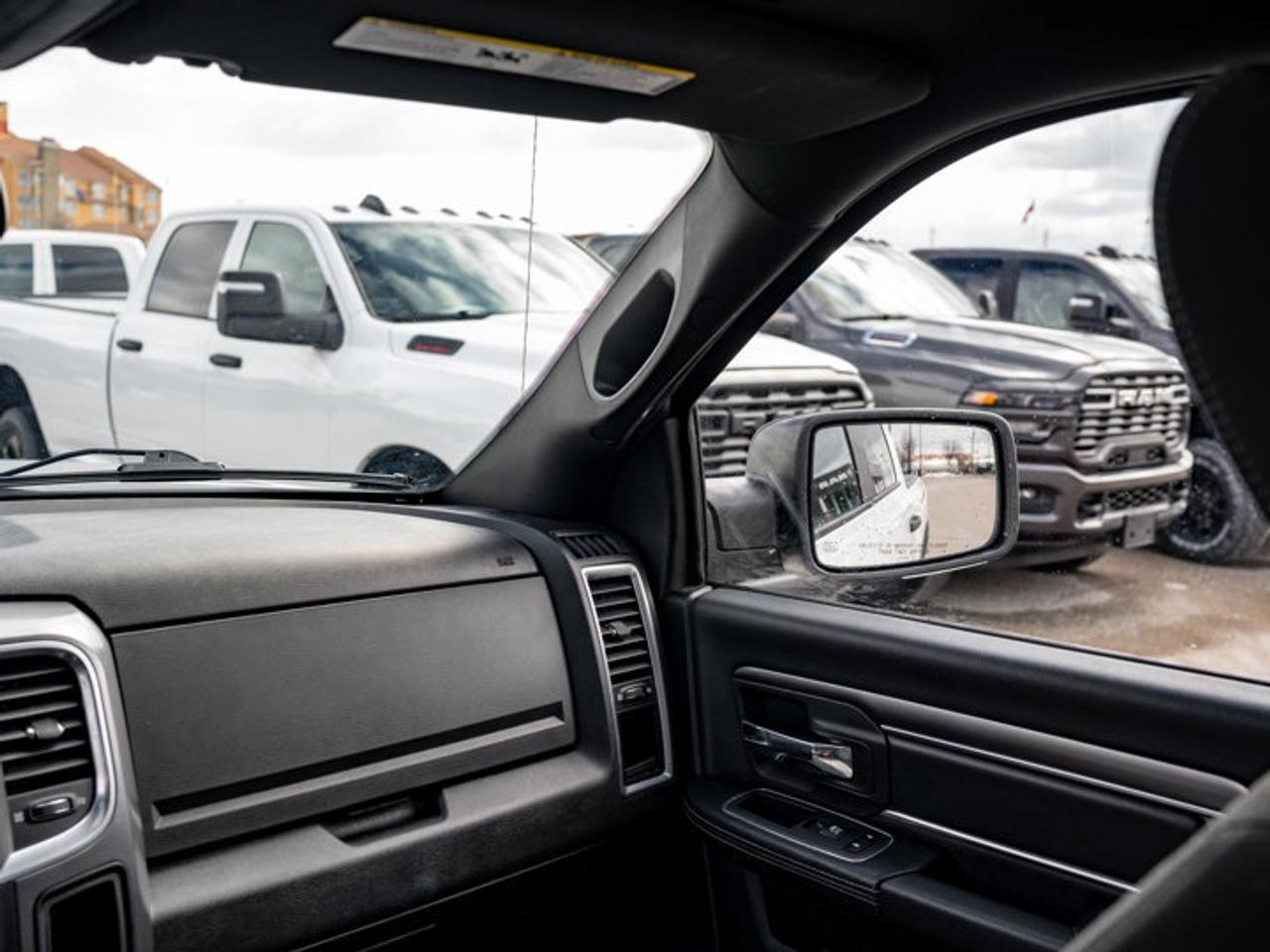 2021 RAM 1500 Classic WARLOCK Photo