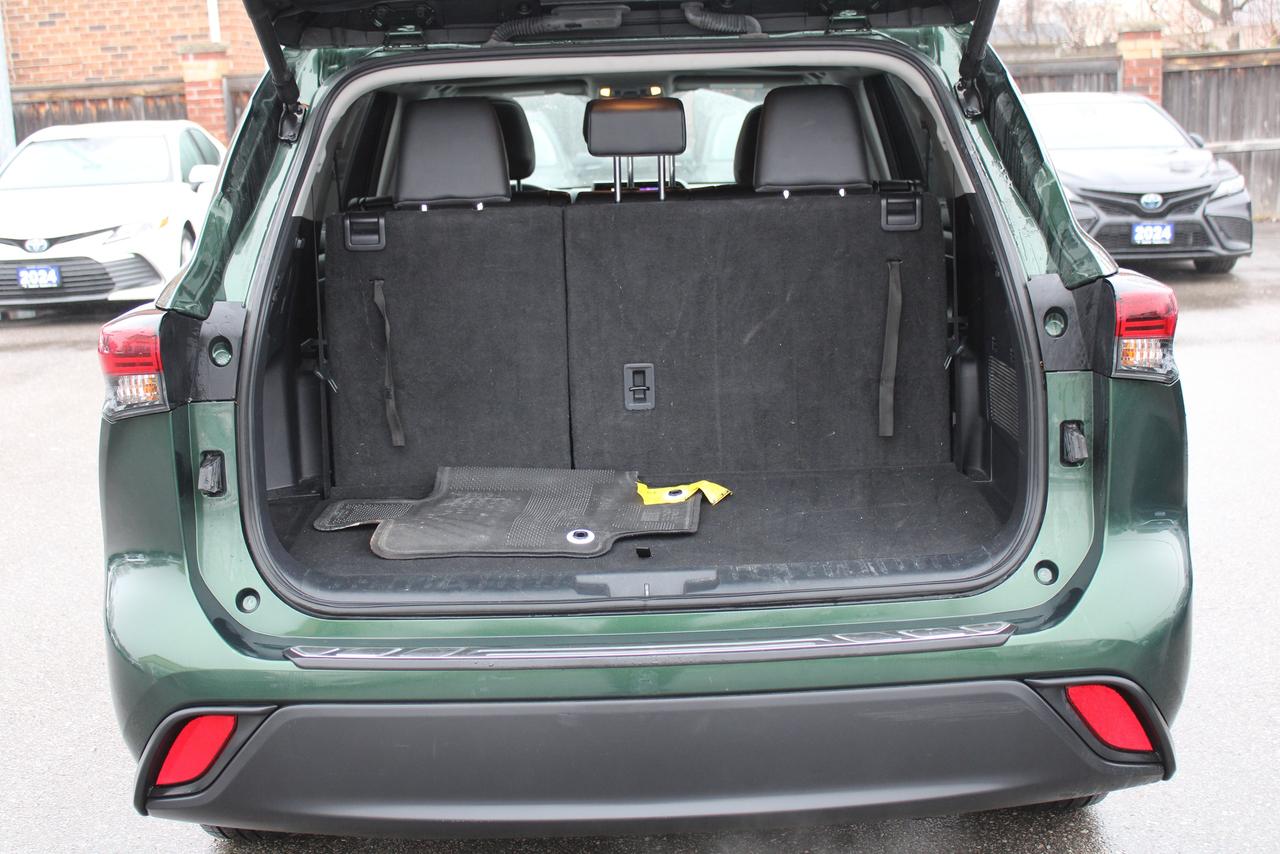 2024 Toyota Highlander XLE Photo4
