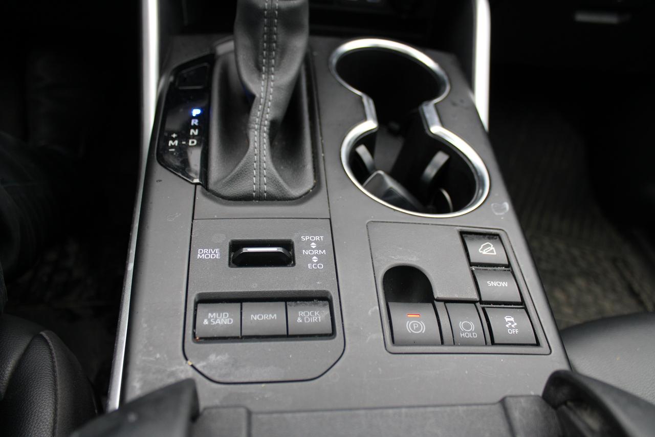 2024 Toyota Highlander XLE Photo