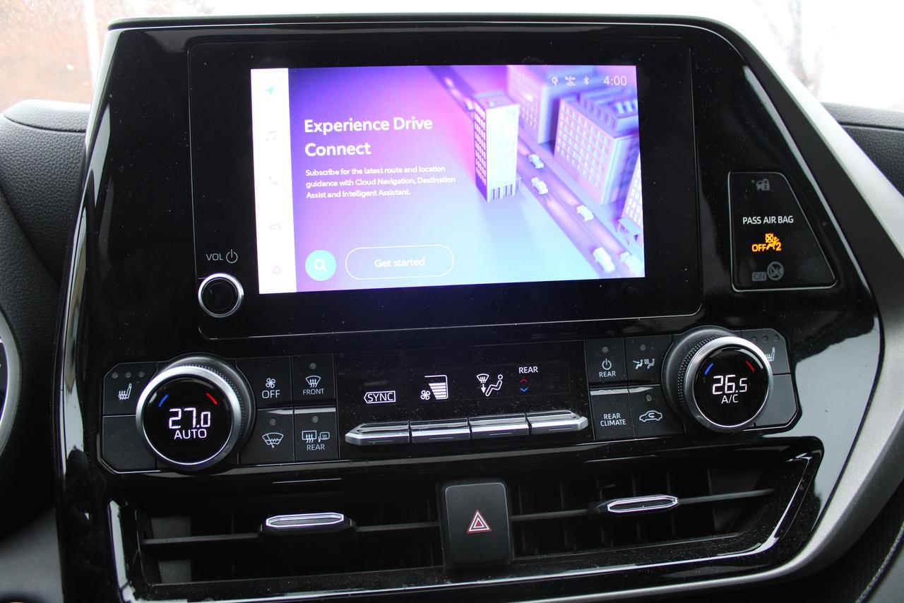 2024 Toyota Highlander XLE Photo