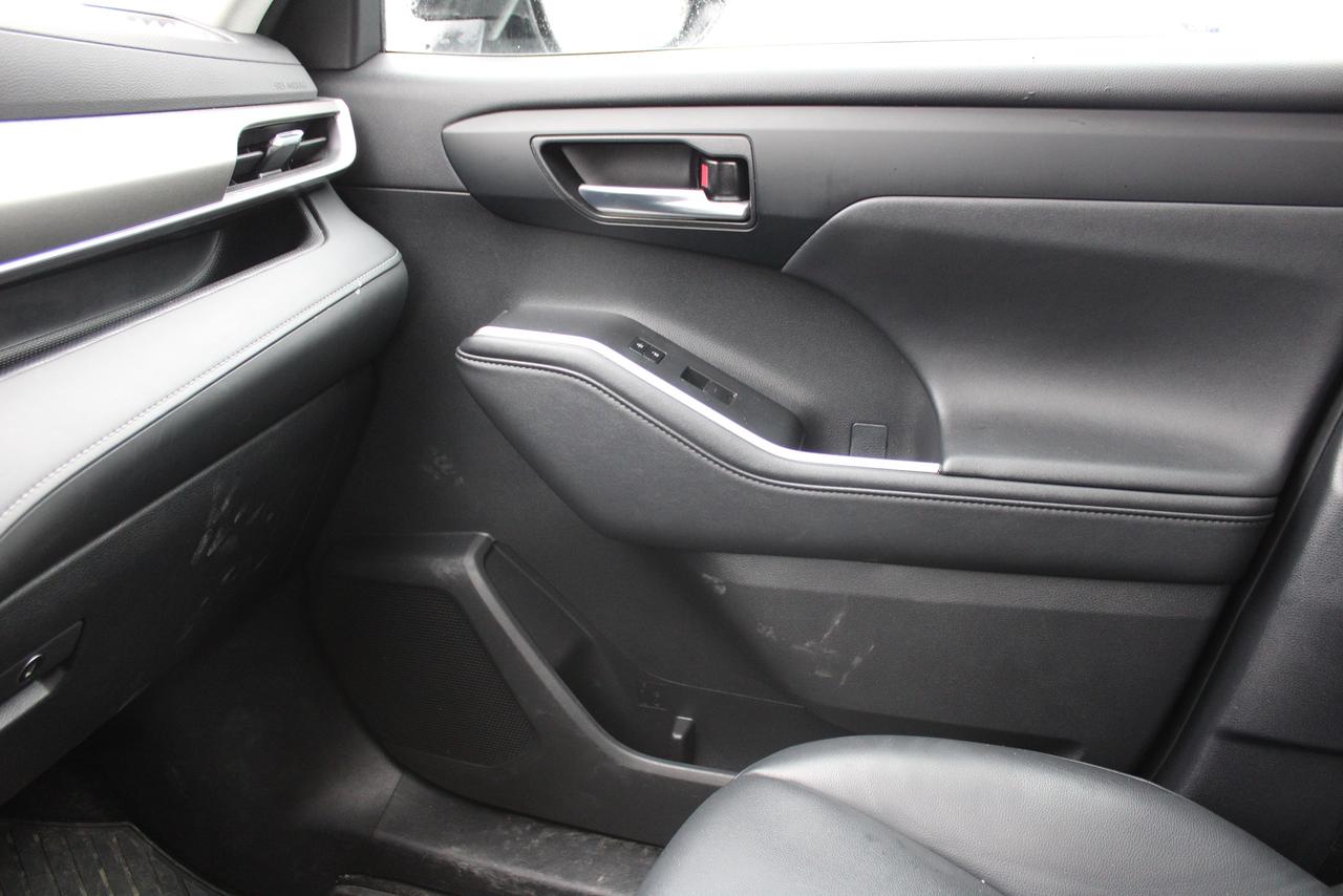 2024 Toyota Highlander XLE Photo