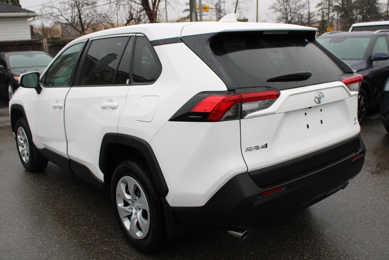 2024 Toyota RAV4 LE AWD Photo3