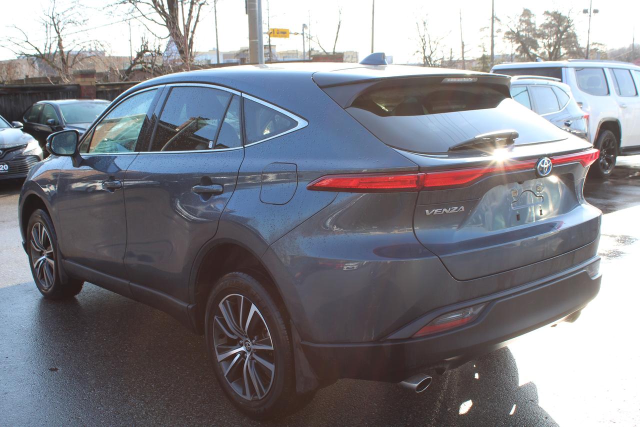 2024 Toyota Venza LE Photo