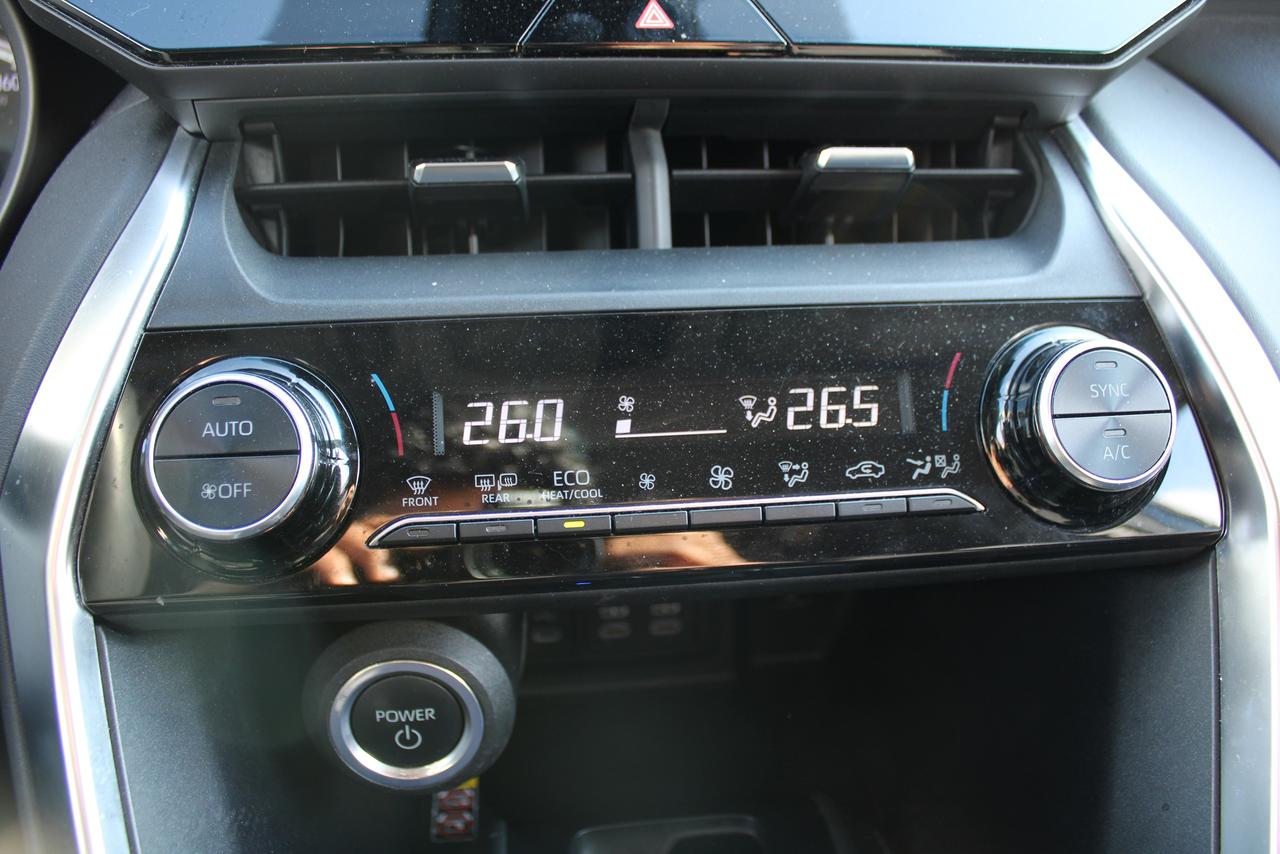 2024 Toyota Venza LE Photo