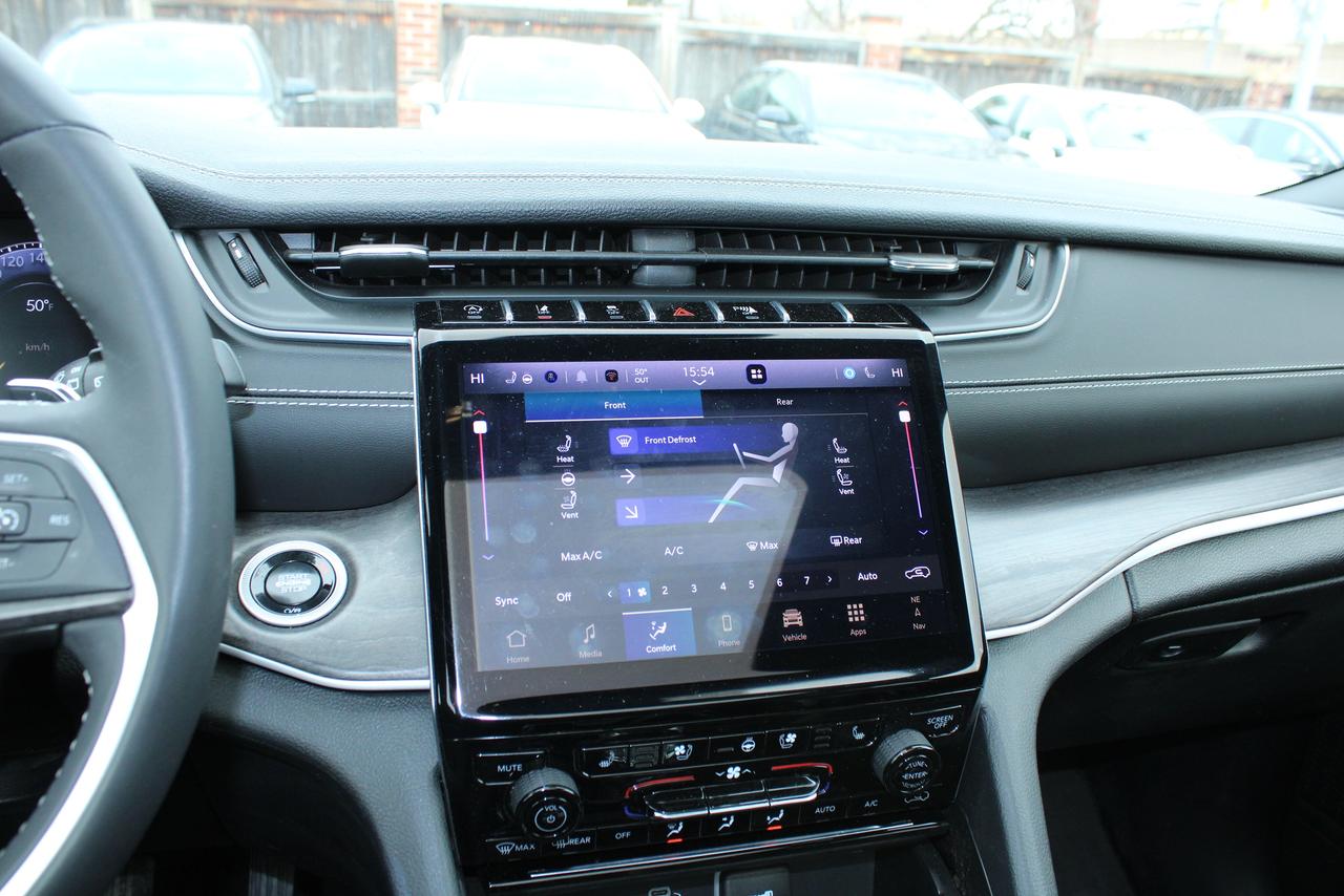 2024 Jeep Grand Cherokee Limited 4x4 6 Passenger Photo