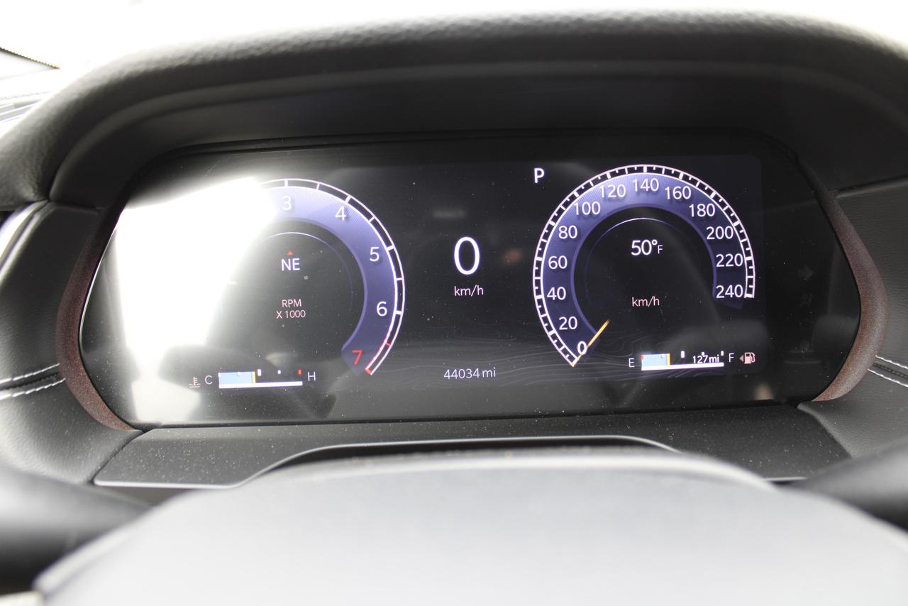 2024 Jeep Grand Cherokee Limited 4x4 6 Passenger Photo