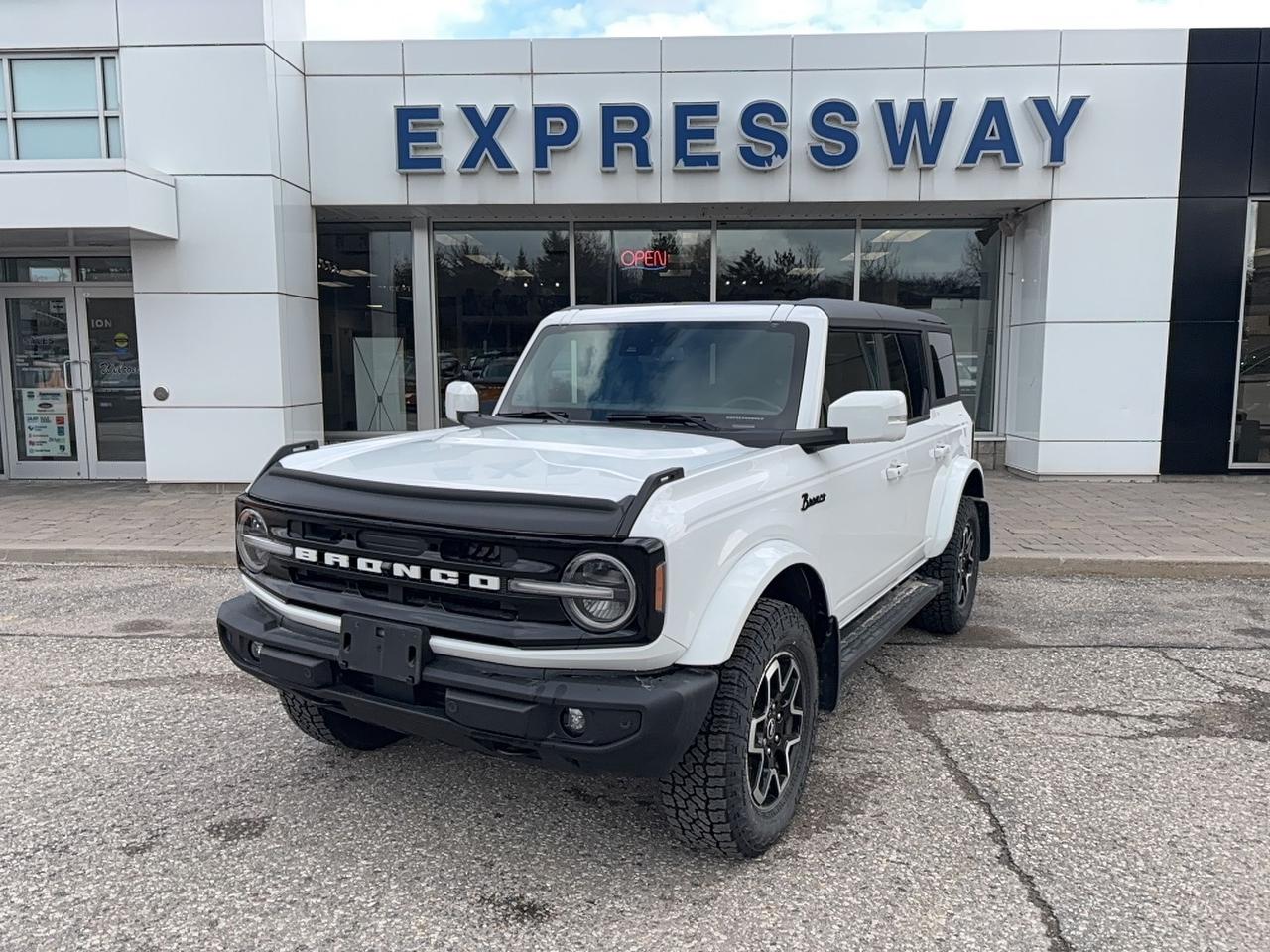 2024 Ford Bronco LOCAL TRADE! HIGH PACKAGE! HARD TOP! HEATED WHEEL! Photo0