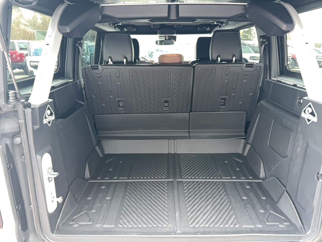 2024 Ford Bronco LOCAL TRADE! HIGH PACKAGE! HARD TOP! HEATED WHEEL! Photo