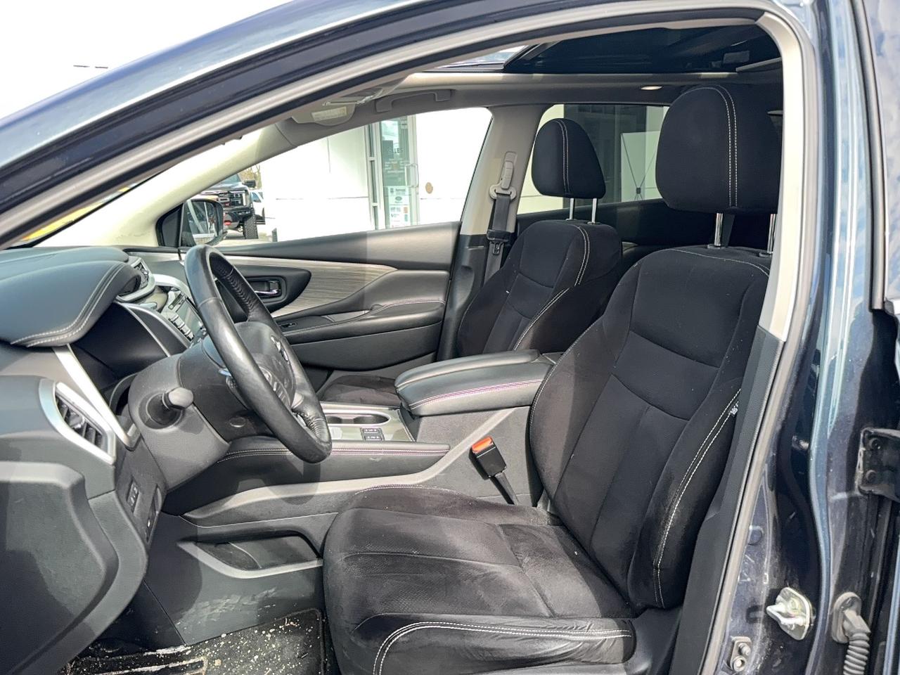 2018 Nissan Murano SV, AWD. MOONROOF, LARGE SCREEN AS TRADED! Photo