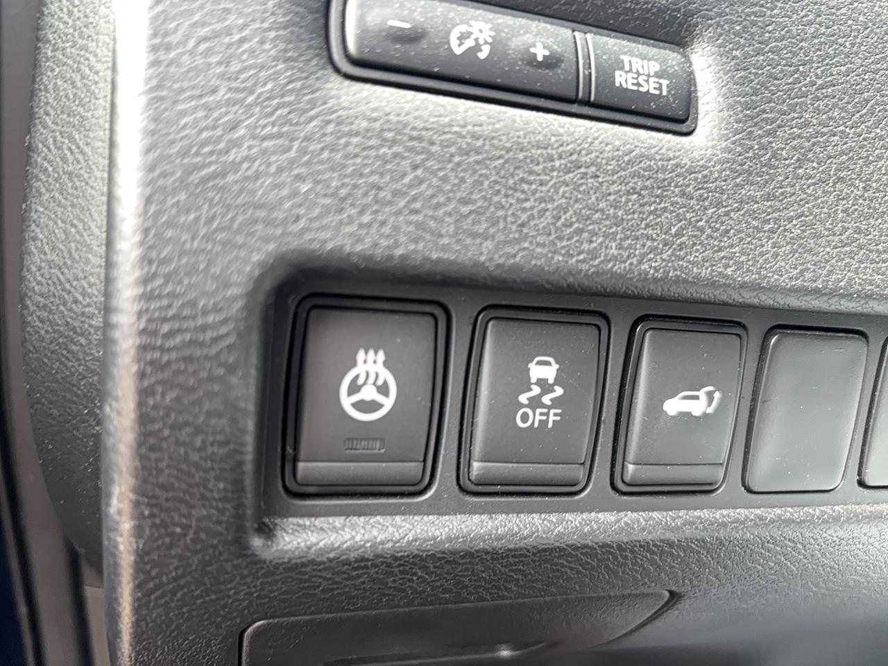 2018 Nissan Murano SV, AWD. MOONROOF, LARGE SCREEN AS TRADED! Photo