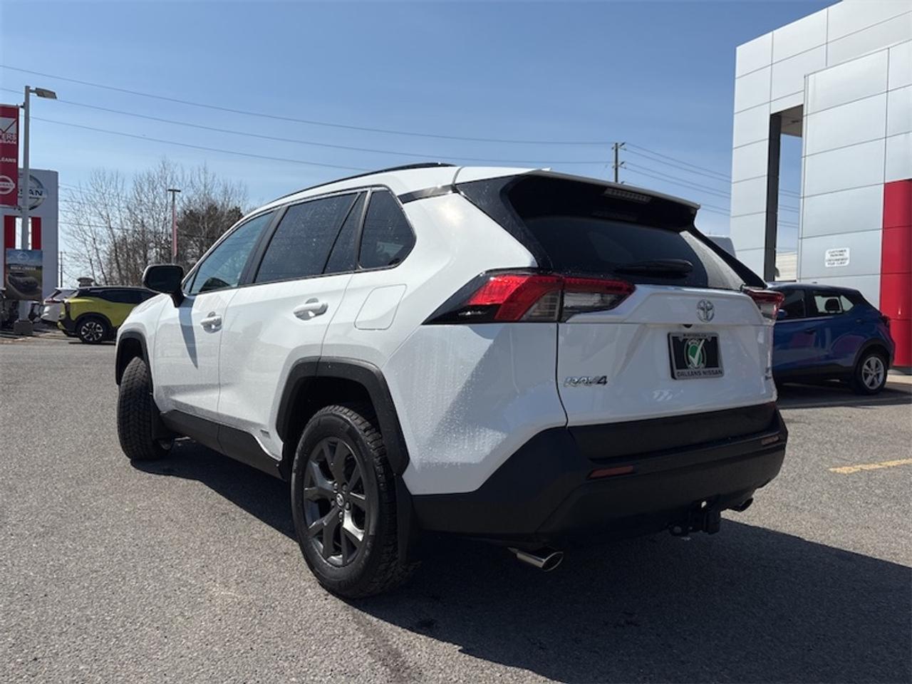 2025 Toyota RAV4 Hybrid XLE  - Sunroof -  Power Liftgate Photo