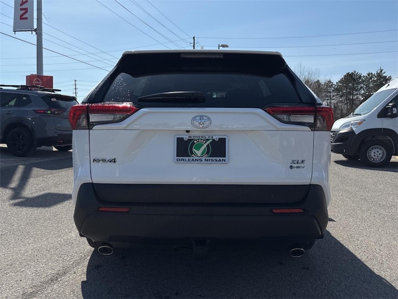 2025 Toyota RAV4 Hybrid XLE  - Sunroof -  Power Liftgate Photo3