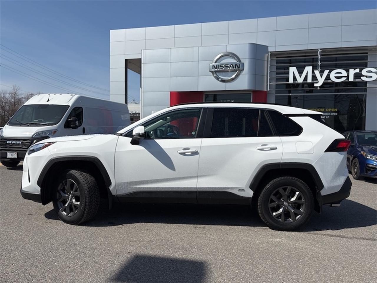 2025 Toyota RAV4 Hybrid XLE  - Sunroof -  Power Liftgate Photo
