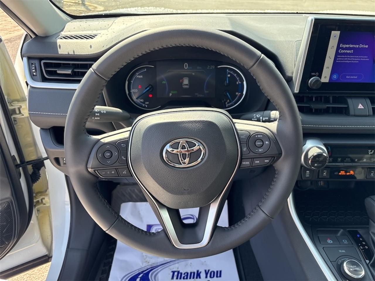 2025 Toyota RAV4 Hybrid XLE  - Sunroof -  Power Liftgate Photo