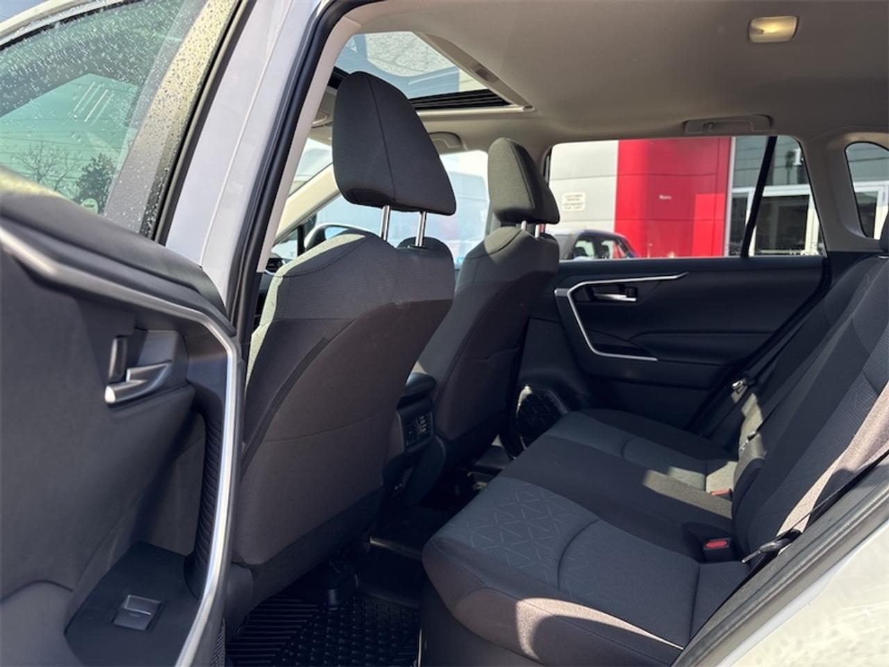 2025 Toyota RAV4 Hybrid XLE  - Sunroof -  Power Liftgate Photo