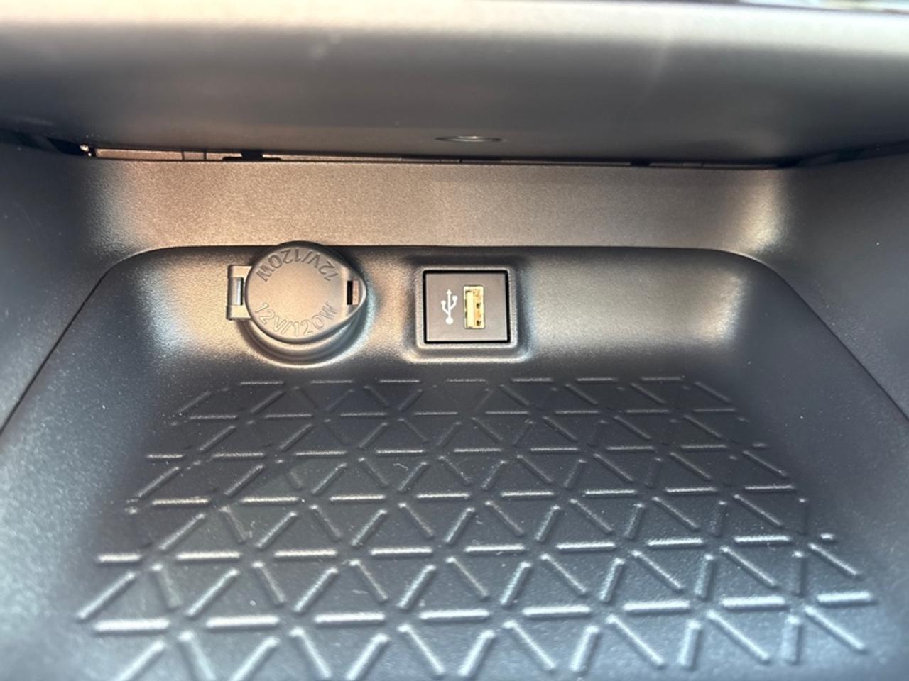 2025 Toyota RAV4 Hybrid XLE  - Sunroof -  Power Liftgate Photo